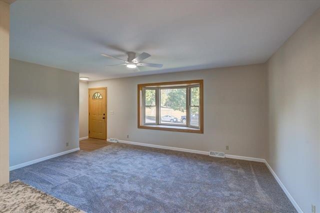 1268 Jamesway Fort Atkinson, WI 53538 - Photo 8 of 26