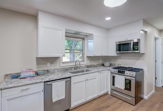 1268 Jamesway Fort Atkinson, WI 53538 - Photo 10 of 26