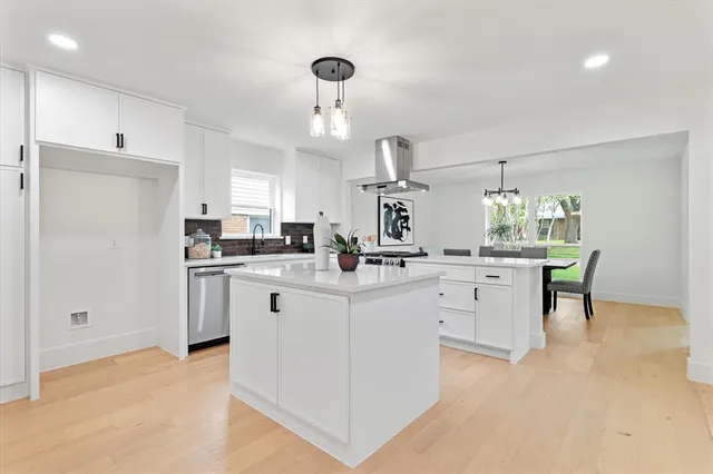 $699,000 | 7652 El Pensador Drive, Dallas, TX 75248