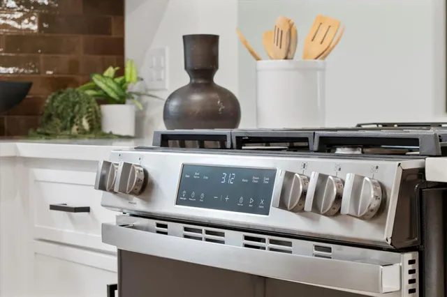 $699,000 | 7652 El Pensador Drive, Dallas, TX 75248