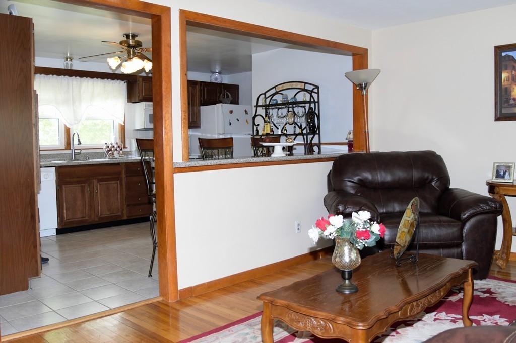 24 Meadowbrook Road Hudson, MA 01749 - Photo 11 of 24