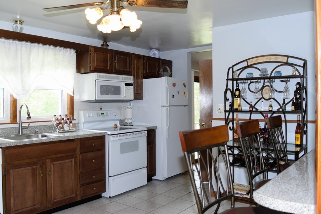 24 Meadowbrook Road Hudson, MA 01749 - Photo 8 of 24