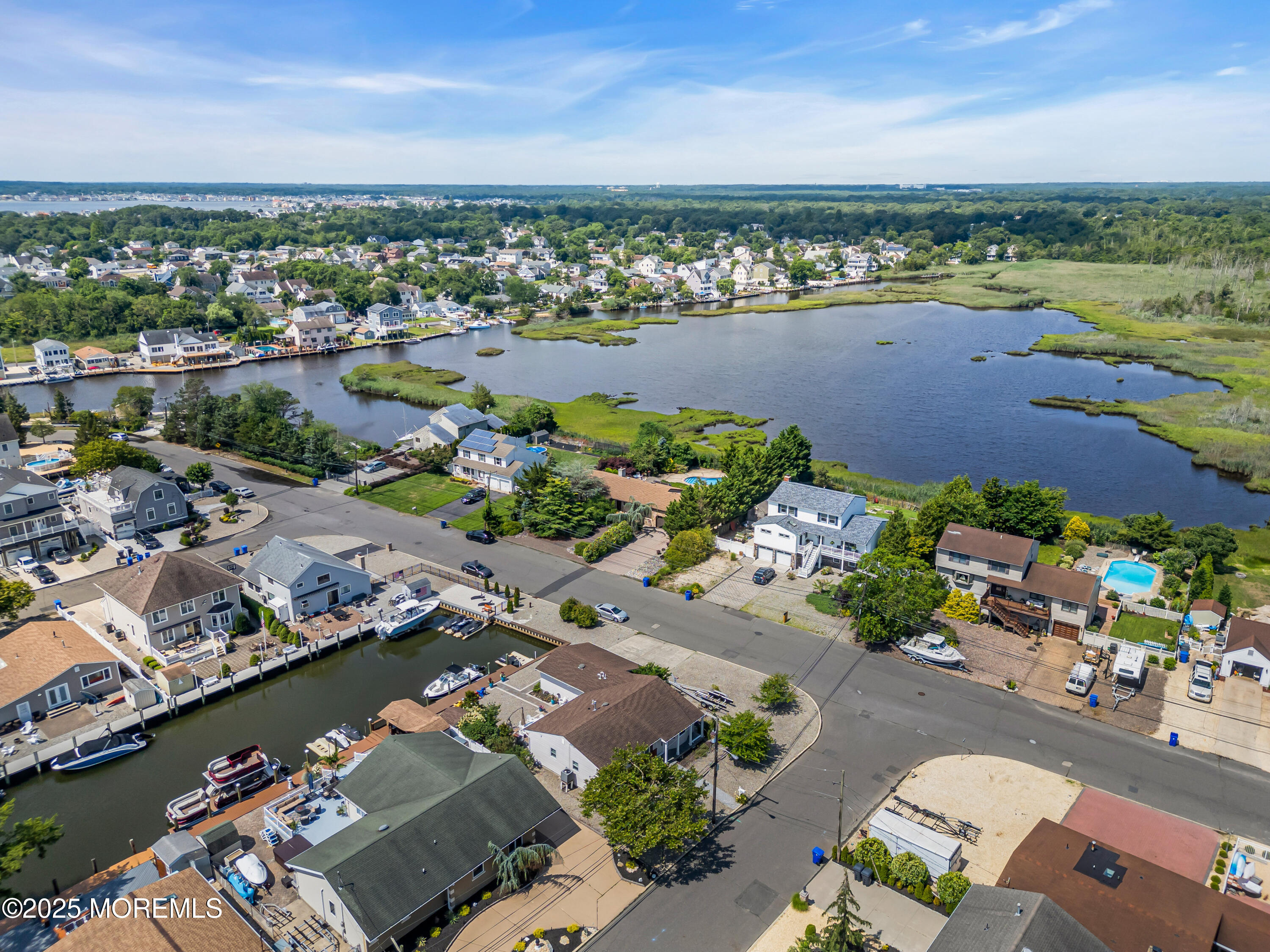 62 Sunrise Boulevard Toms River, NJ 08753 - Photo 12 of 94 050_dji_0532_867