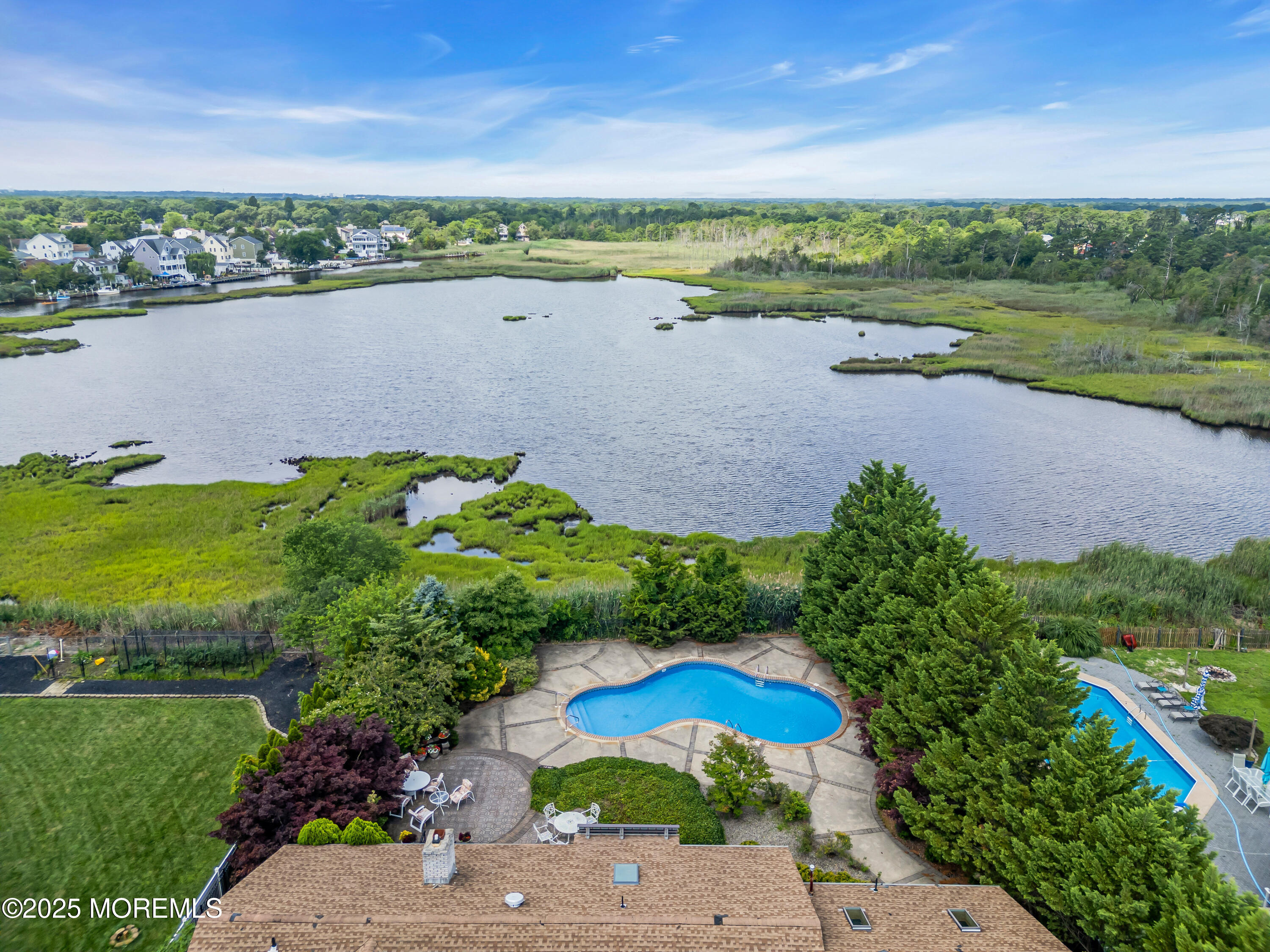 62 Sunrise Boulevard Toms River, NJ 08753 - Photo 8 of 94 064_dji_0602_620