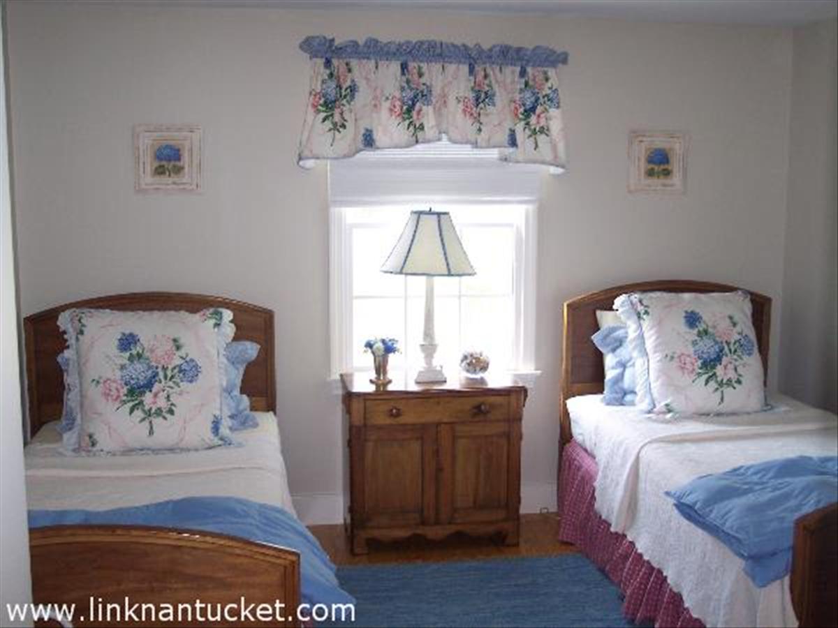33 Flintlock Road Nantucket, MA 02554 - Photo 13 of 14 Gallery Image 13