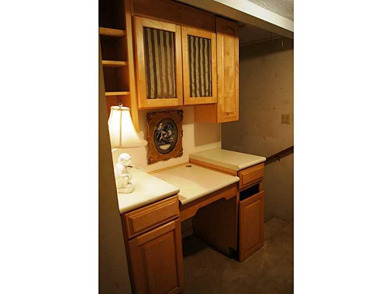 403 Beaver Road Edgeworth, PA 15143 - Photo 15 of 22 Other. A Planning Desk in the Hallway Leading Back to the Master. Ideal Use of the Space
