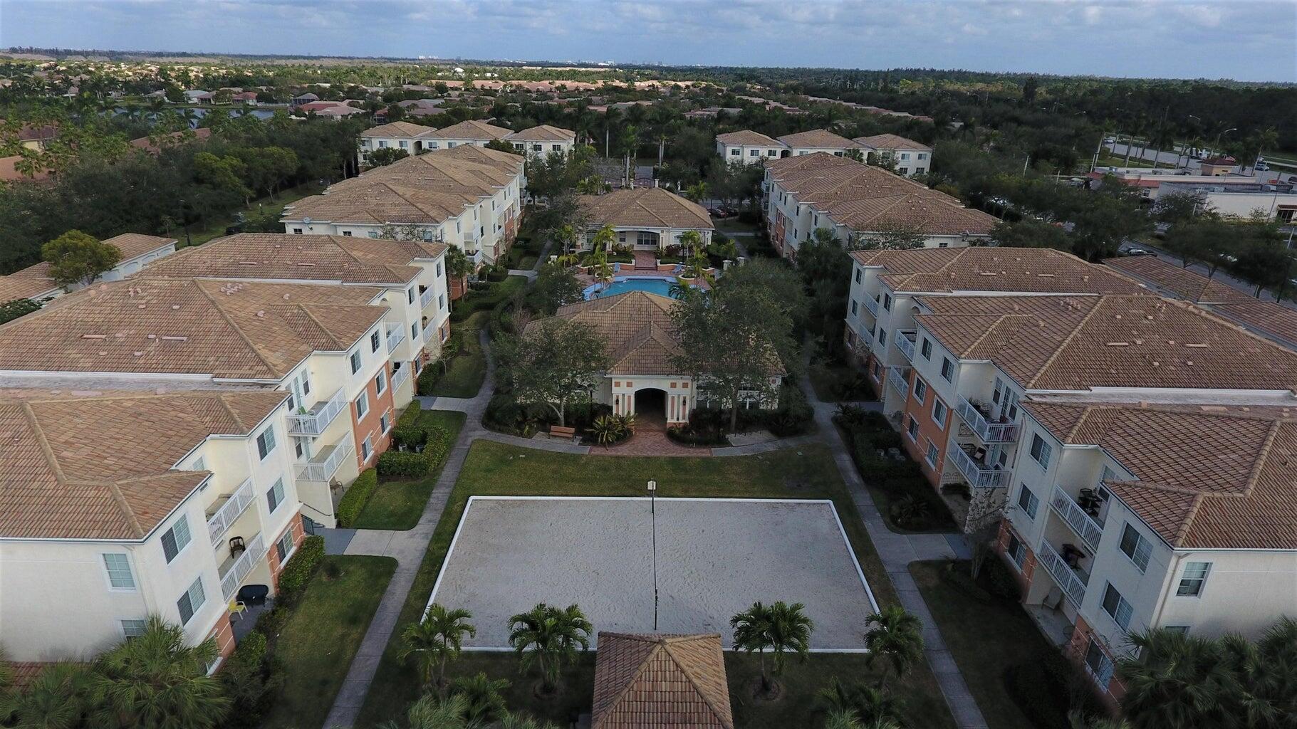 9845 Baywinds Boulevard, Unit 6206 West Palm Beach, FL 33411 - Photo 9 of 12 20210327183542774370000000-o