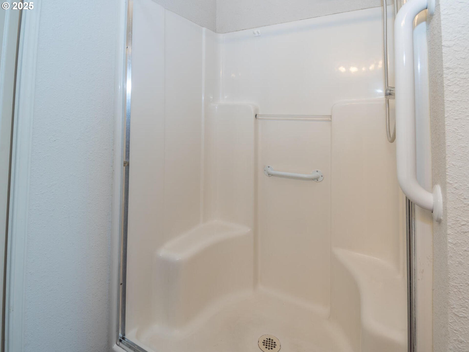 1949 Southeast Palmquist Road, Unit 91 Gresham, OR 97080 - Photo 31 of 40 a close view of a bathtub in bathroom