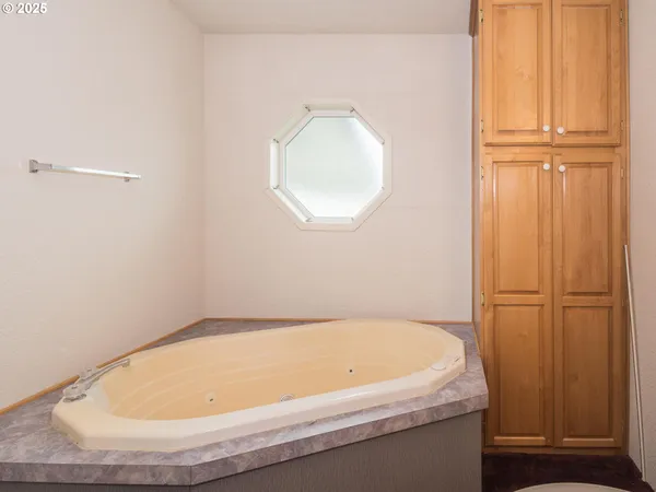 $139,900 | 1949 Southeast Palmquist Road, Unit 91, Gresham, OR 97080