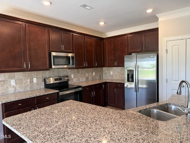 $409,900 | 14 Gallop Rein Circle, Benson, NC 27504