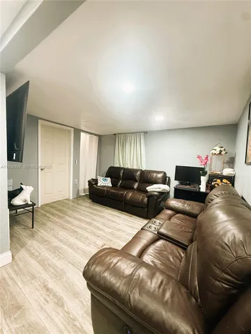 $275,000 | 13261 Southwest 9th Street, Davie, FL 33325