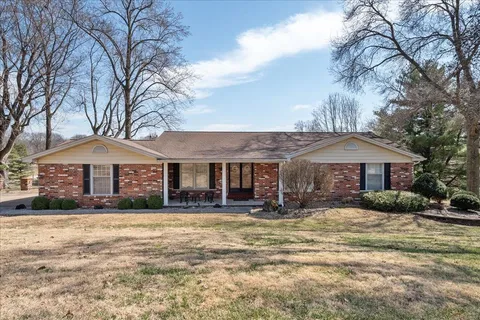 $275,000 | 4 Talisman Way Drive, Florissant, MO 63034