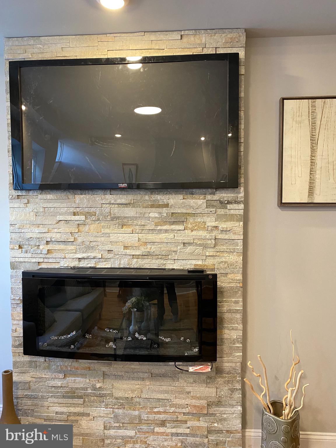 1432 Cambridge Street Philadelphia, PA 19130 - Photo 4 of 24