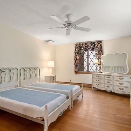 23 Lawndale Road Stoneham, MA 02180 - Photo 15 of 37 Gallery Image 15