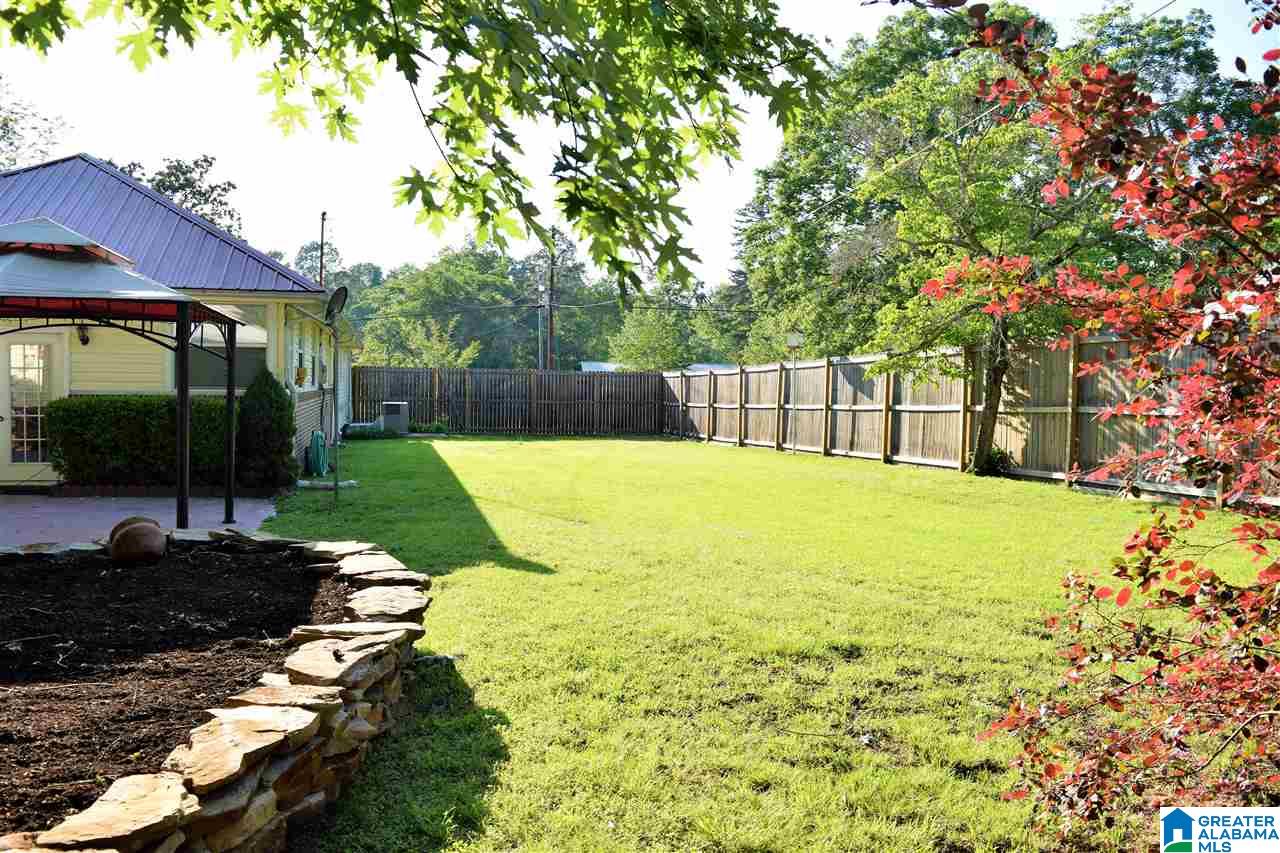 8389 North Valley Road Pinson, AL 35126 - Photo 3 of 38