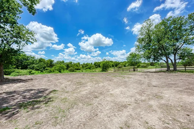 $775,000 | 2365 Hackberry Road, Salado, TX 76571
