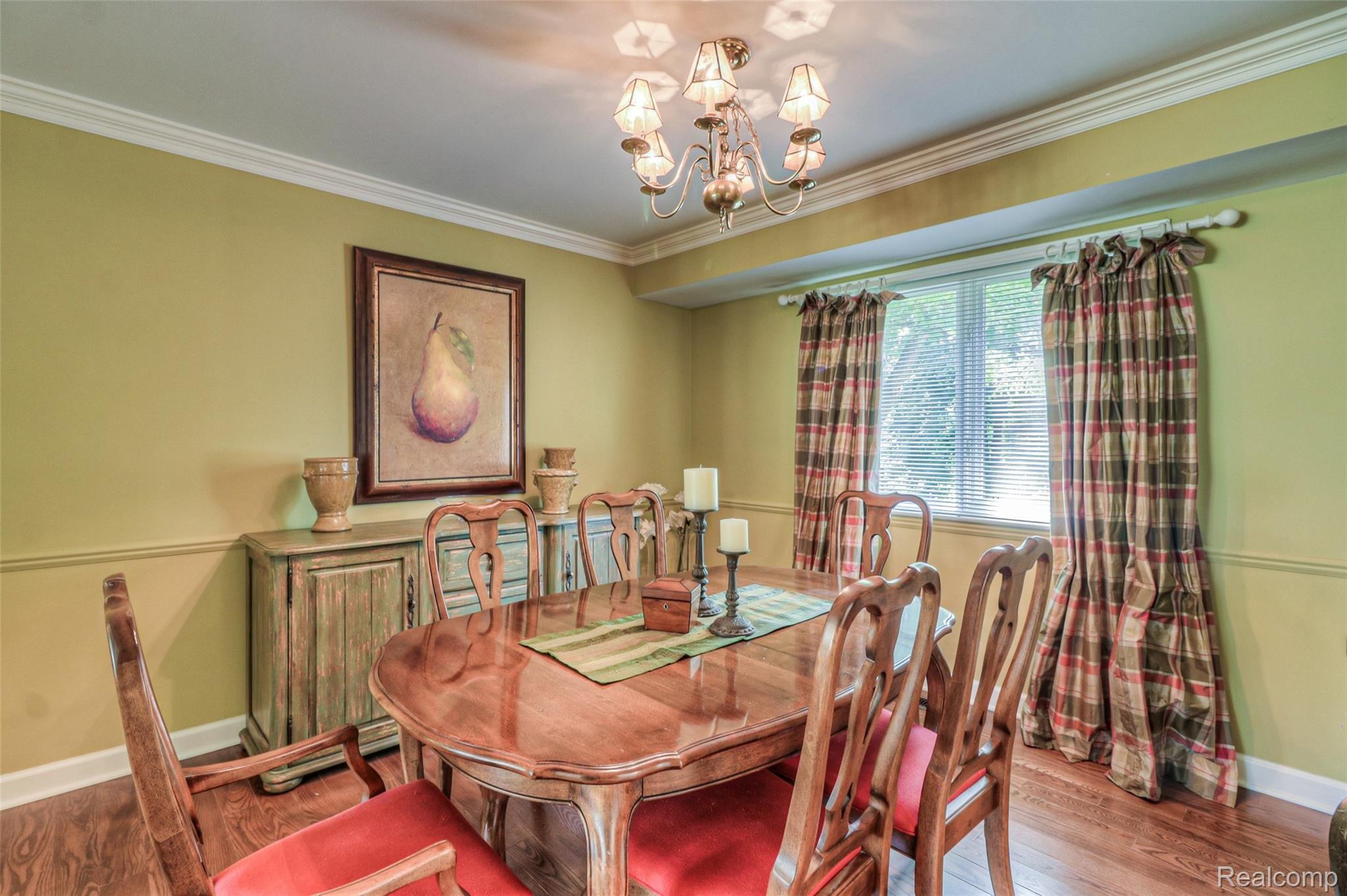 1107 Valley Stream Drive Rochester, MI 48309 - Photo 15 of 50 -17.jpg