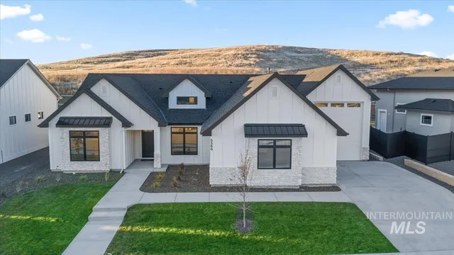 $989,900 | 5368 West Haughburn Drive, Eagle, ID 83616