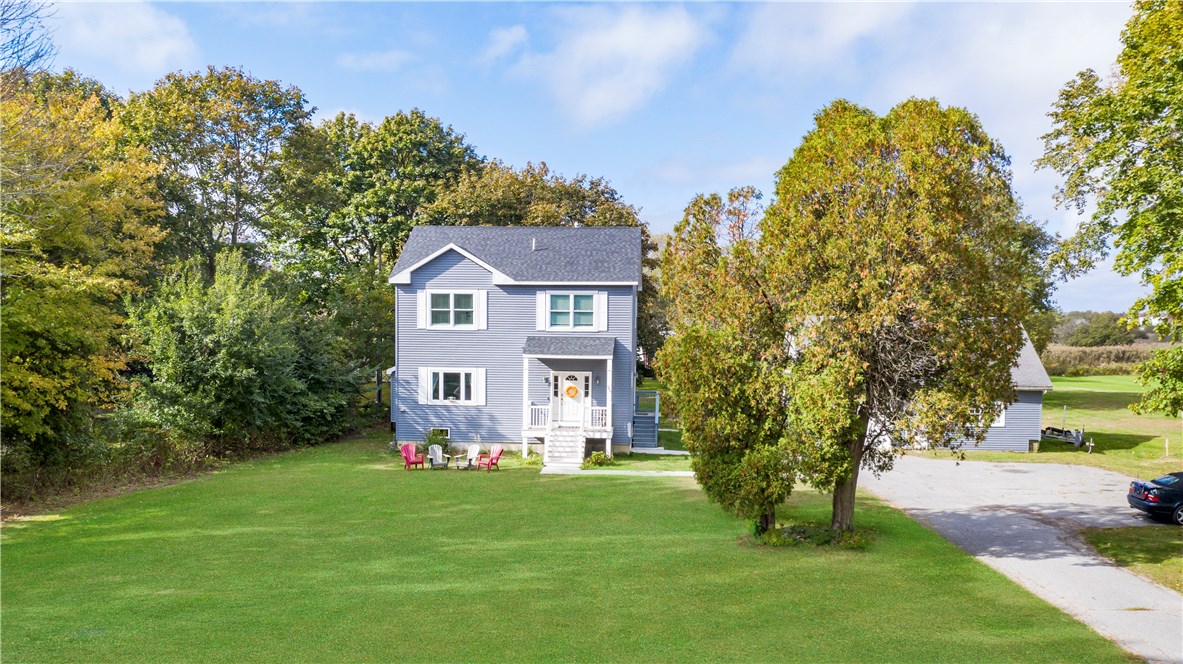 566 East Main Road Middletown, RI 02842 - Photo 2 of 34