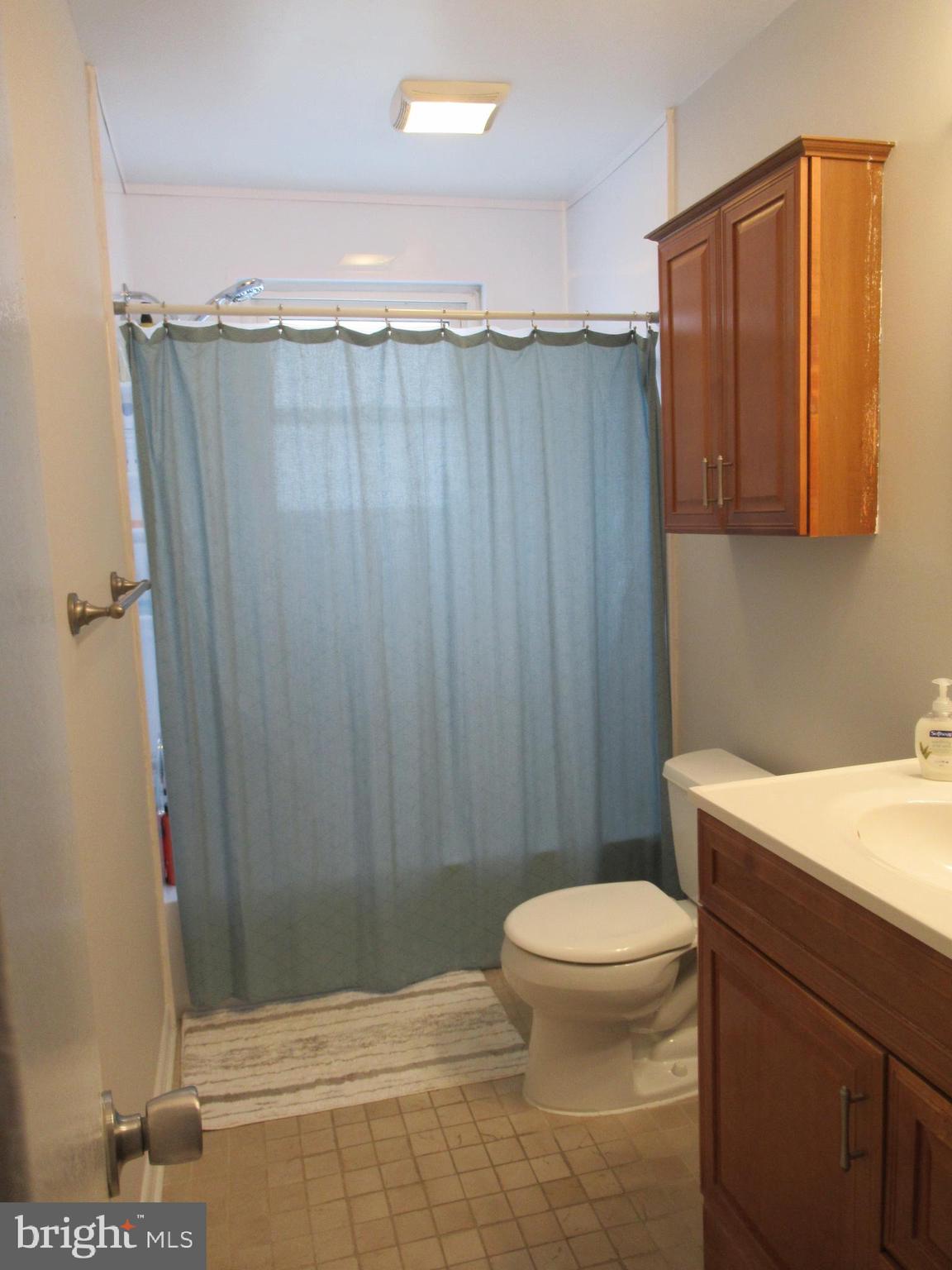 5703 Berwyn Road Berwyn Heights, MD 20740 - Photo 10 of 21 Hall Bath