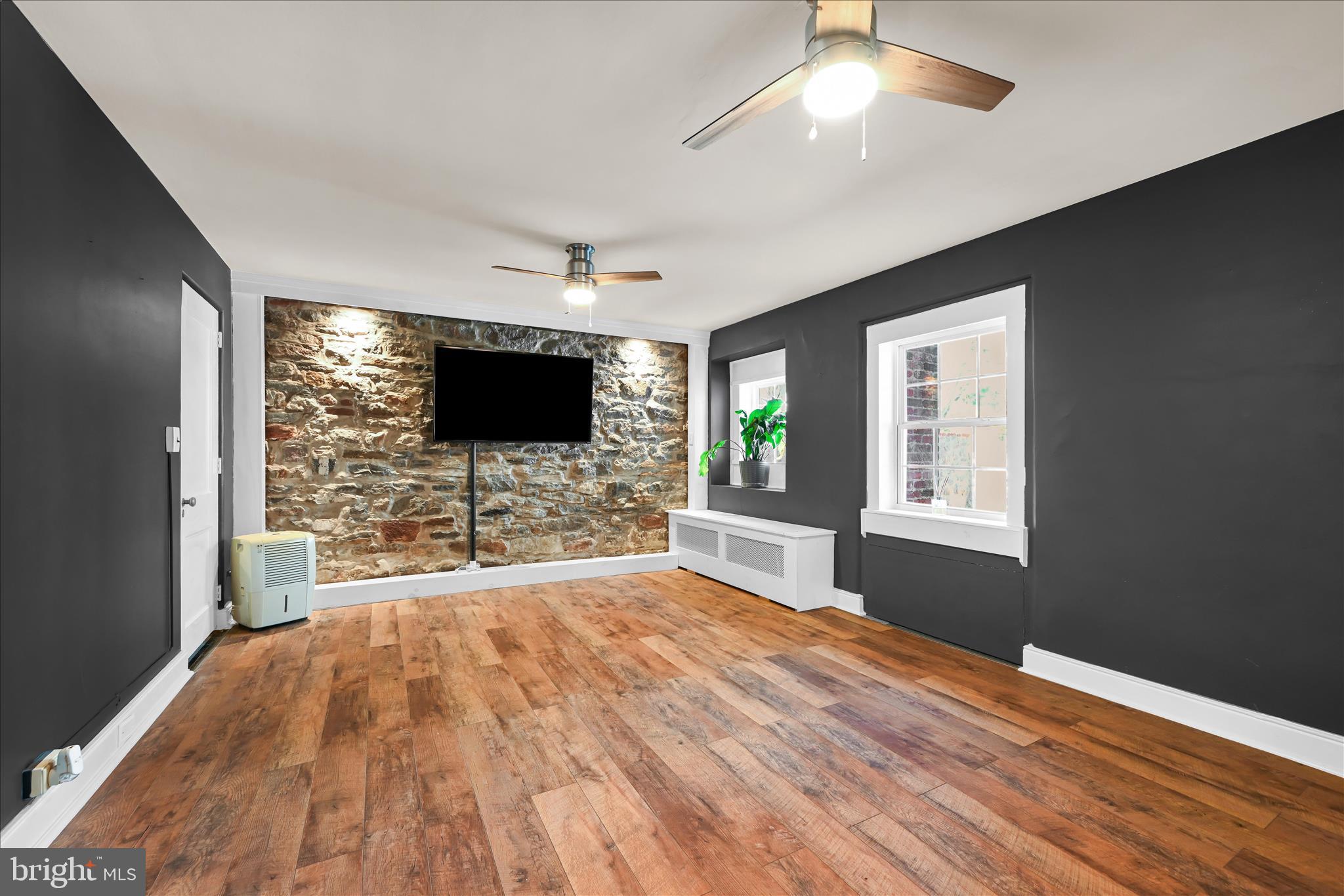 1801 Oak Road Pottsville, PA 17901 - Photo 31 of 76 Family Room