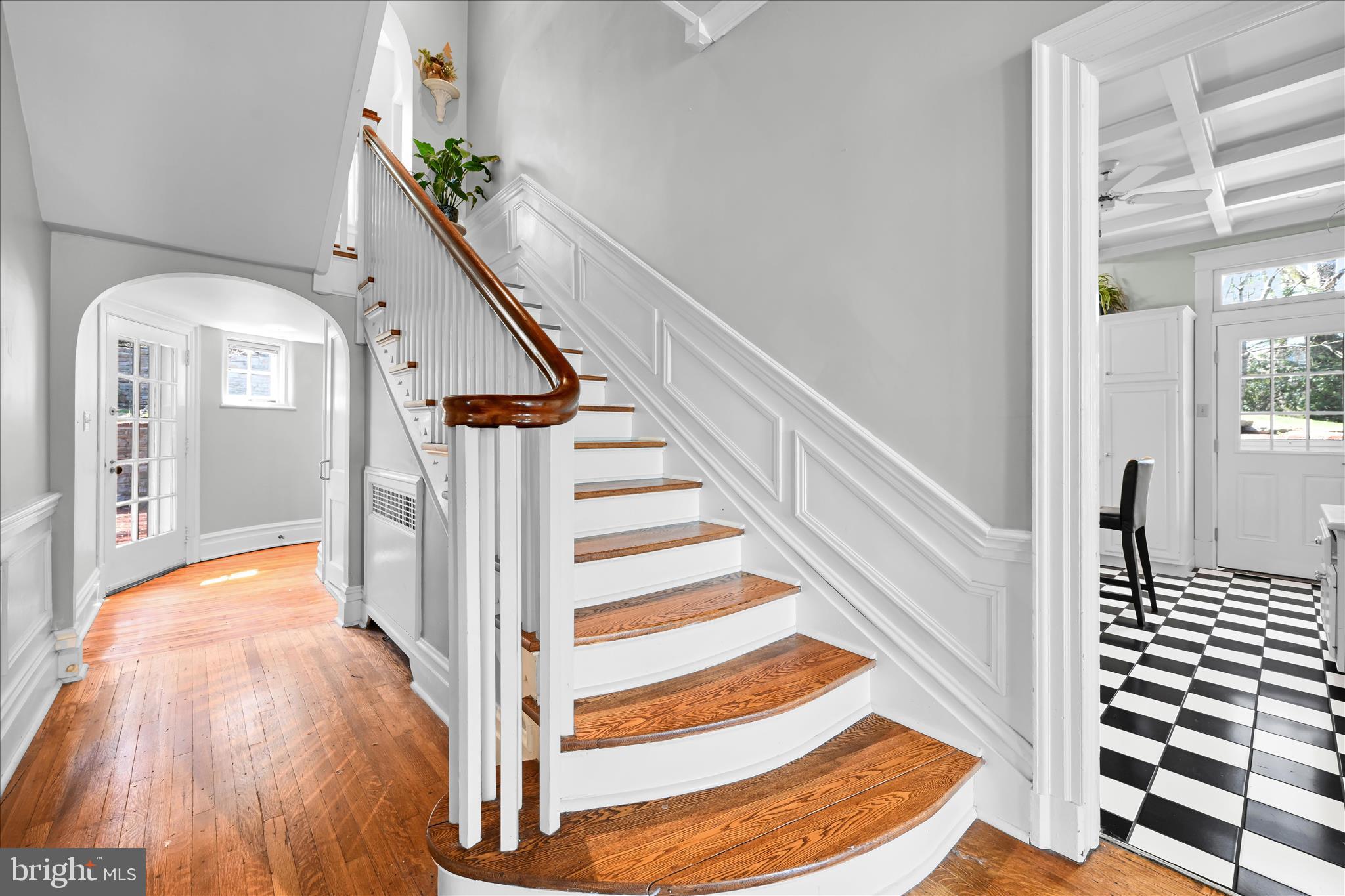 1801 Oak Road Pottsville, PA 17901 - Photo 37 of 76 Staircase