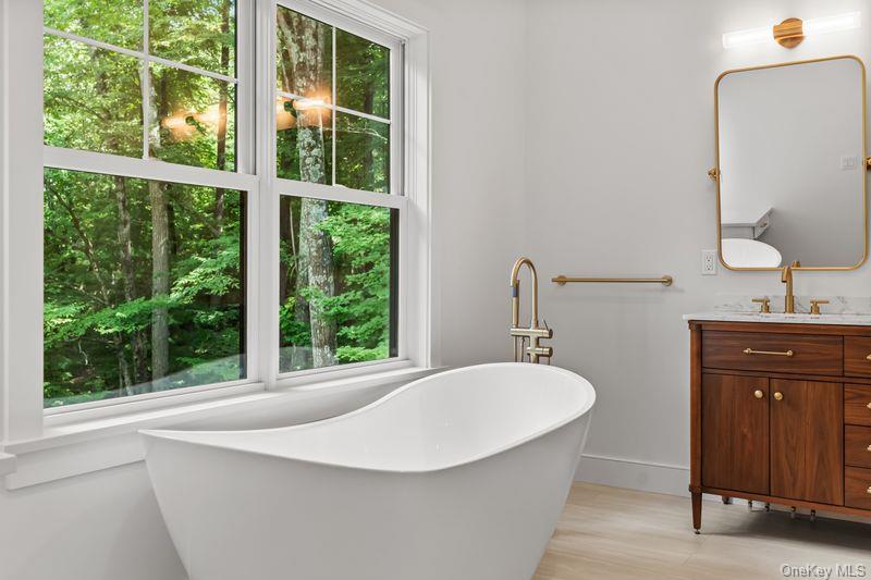 86 Old Logging Road Pound Ridge, NY 10576 - Photo 28 of 50 Primary bath