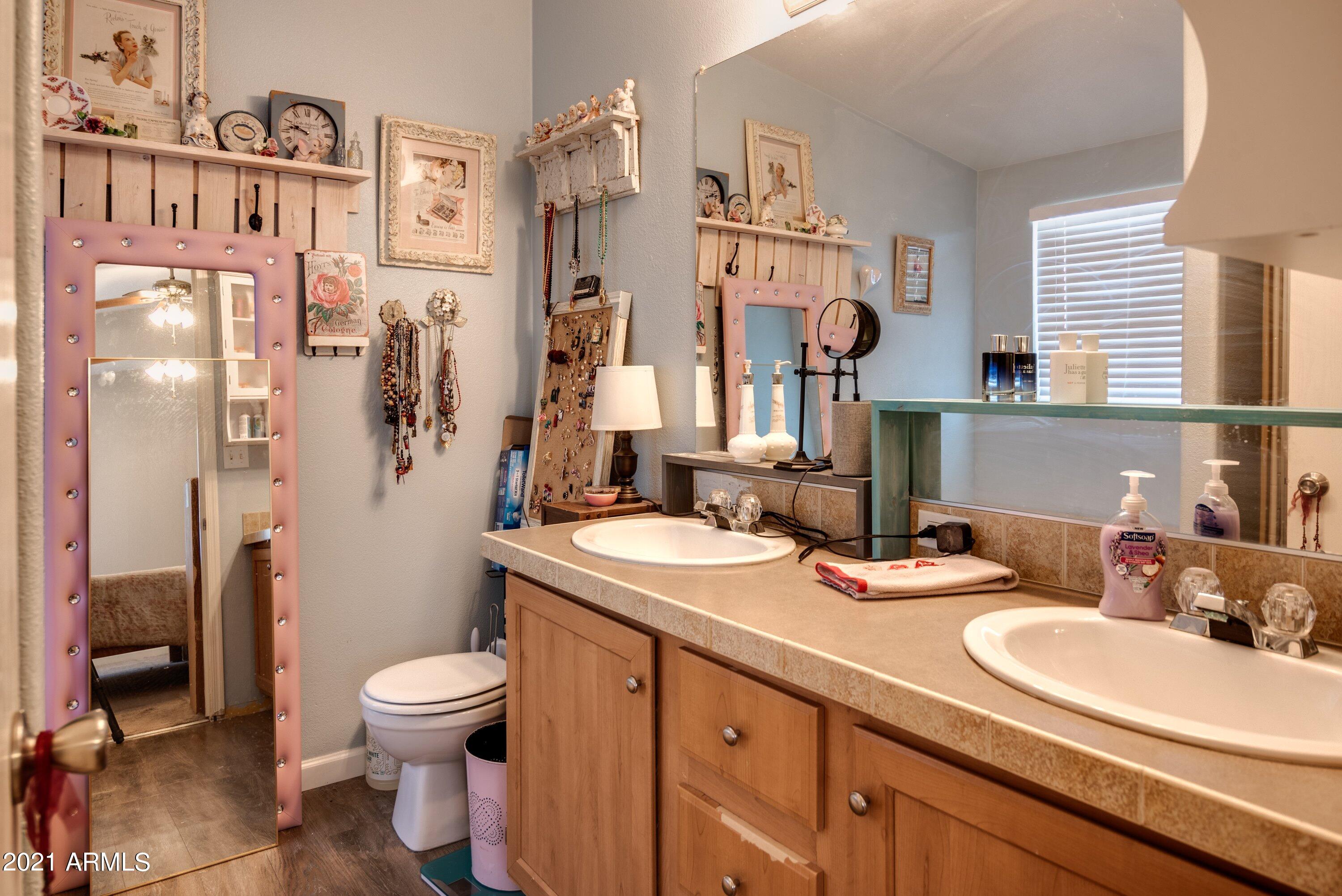 46609 West Sanchez Road Maricopa, AZ 85139 - Photo 13 of 27 20-Primary Bathroom
