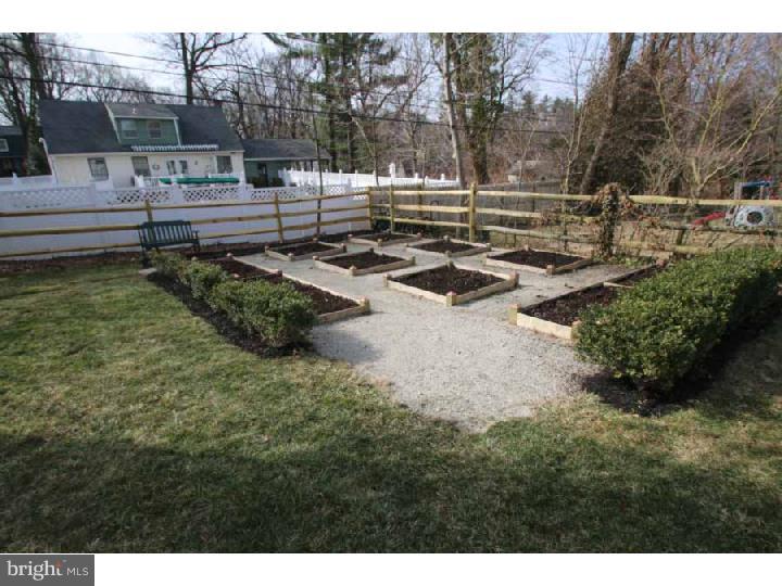 113 Croton Road Wayne, PA 19087 - Photo 24 of 25 Garden