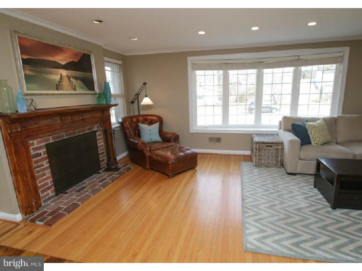 113 Croton Road Wayne, PA 19087 - Photo 5 of 25 Living Room