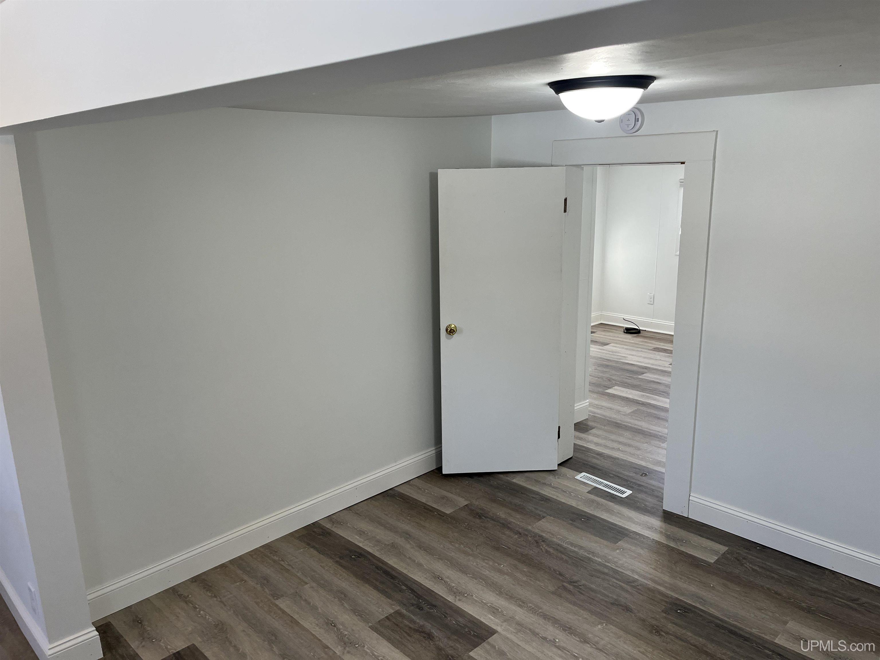 2880 18th Road Escanaba, MI 49829 - Photo 12 of 48
