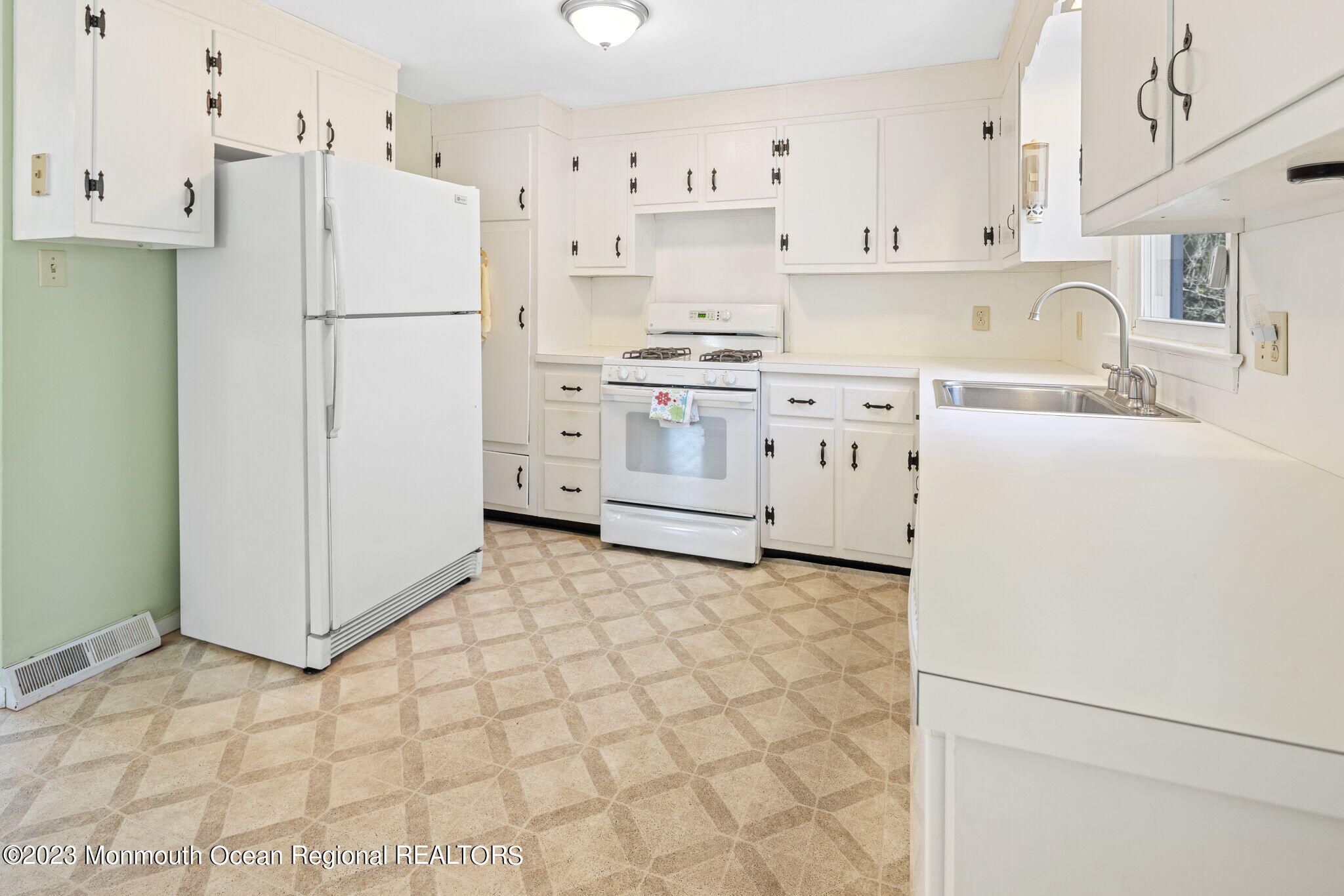 48 Burr Street Barnegat, NJ 08005 - Photo 12 of 48 014-original-photo