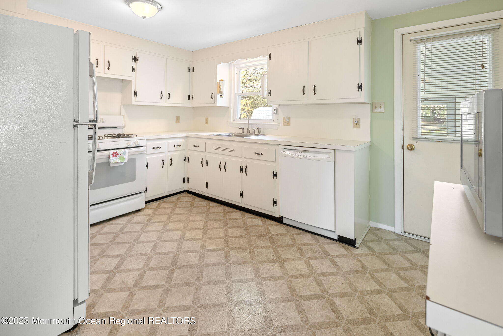 48 Burr Street Barnegat, NJ 08005 - Photo 10 of 48 012-original-photo