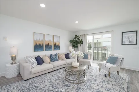 $975,000 | 1720 Ardmore Avenue, Unit 224, Hermosa Beach, CA 90254