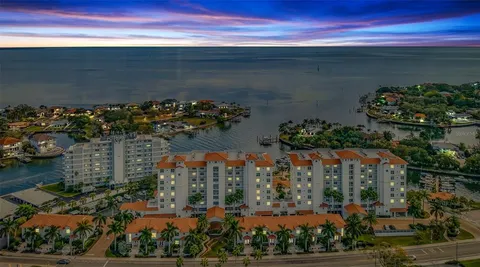 $1,025,000 | 1325 Snell Isle Boulevard Northeast, Unit 611, St. Petersburg, FL 33704