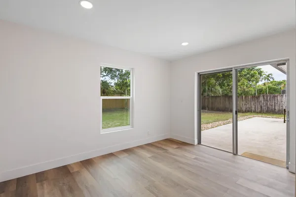 $609,000 | 430 La Mancha Avenue, Royal Palm Beach, FL 33411