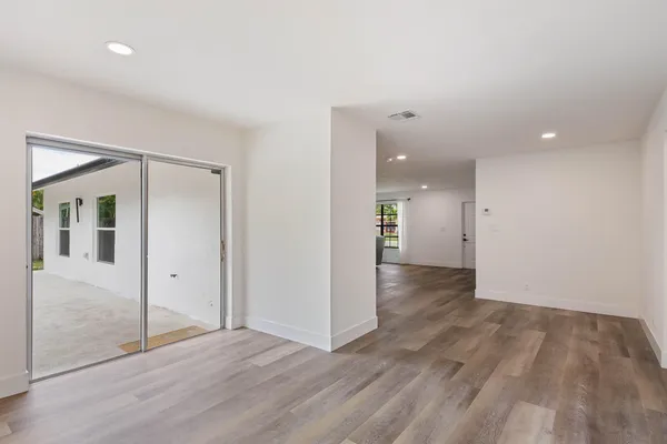 $609,000 | 430 La Mancha Avenue, Royal Palm Beach, FL 33411
