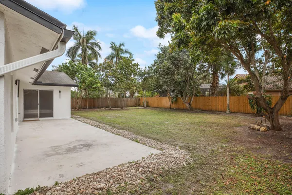 $609,000 | 430 La Mancha Avenue, Royal Palm Beach, FL 33411