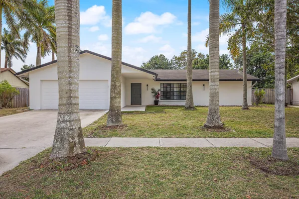 $609,000 | 430 La Mancha Avenue, Royal Palm Beach, FL 33411