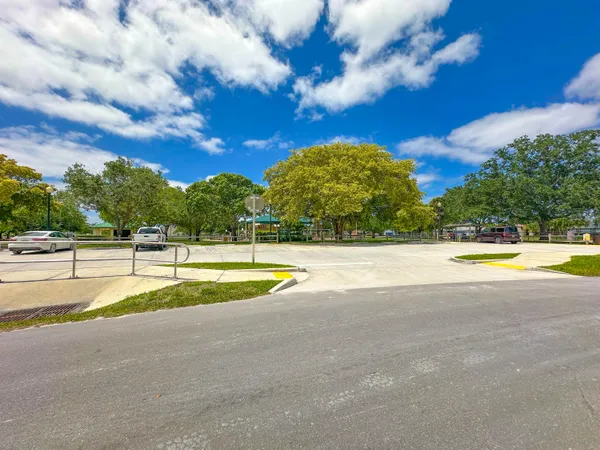 $609,000 | 430 La Mancha Avenue, Royal Palm Beach, FL 33411