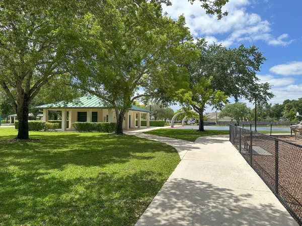 $609,000 | 430 La Mancha Avenue, Royal Palm Beach, FL 33411