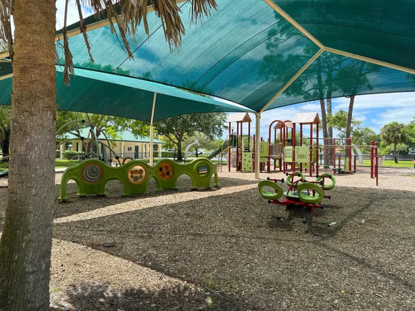 $609,000 | 430 La Mancha Avenue, Royal Palm Beach, FL 33411
