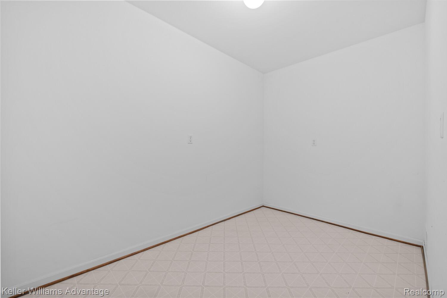 4100 Norwich Court Rochester, MI 48306 - Photo 41 of 72 Unfurnished room featuring baseboards