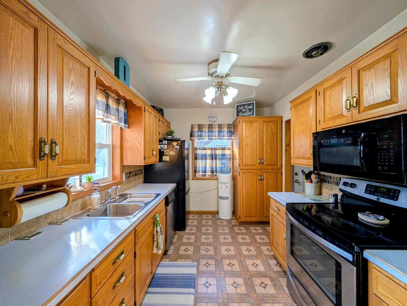 816 North 3rd Street Montevideo, MN 56265 - Photo 19 of 48