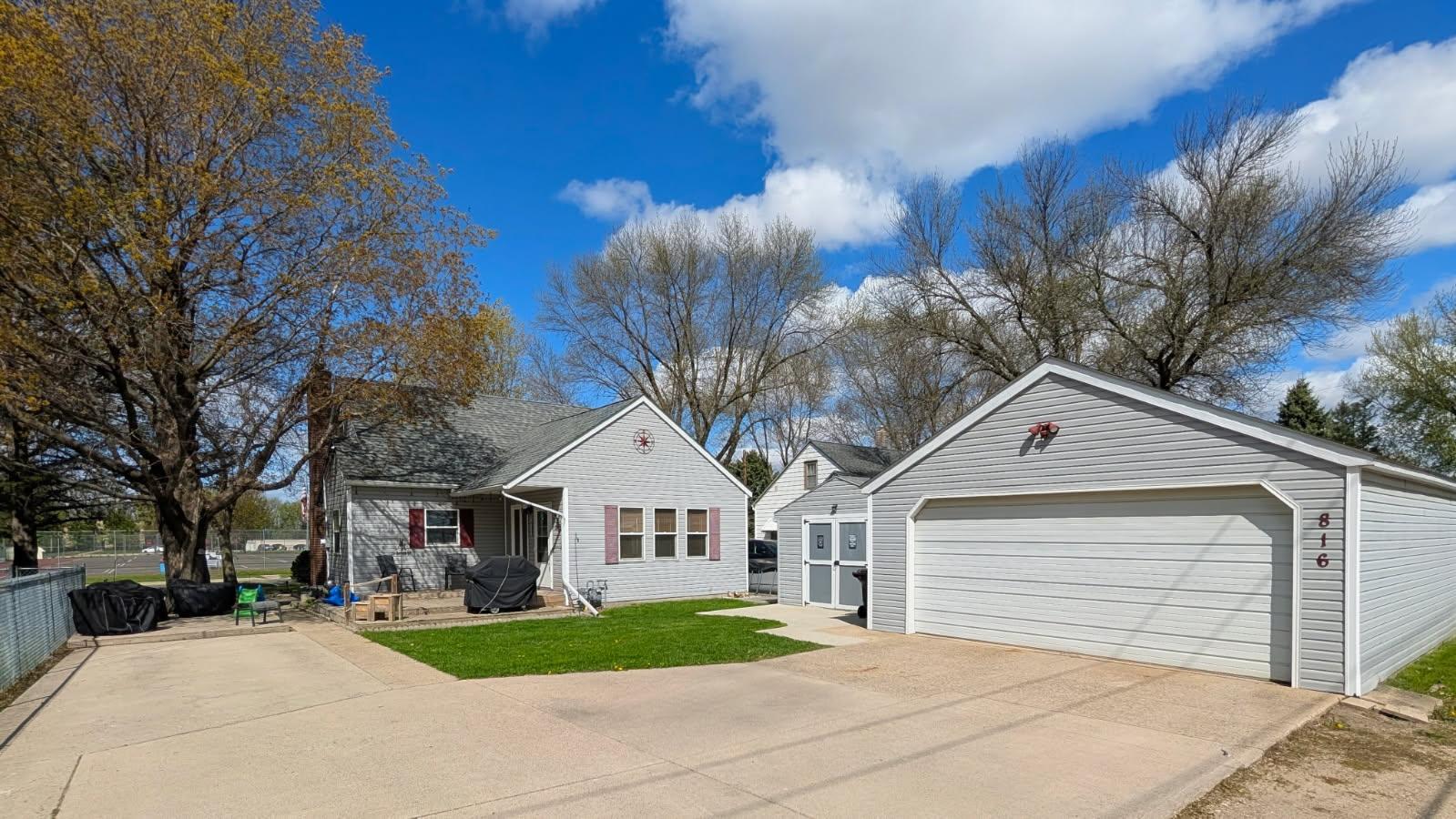 816 North 3rd Street Montevideo, MN 56265 - Photo 44 of 48
