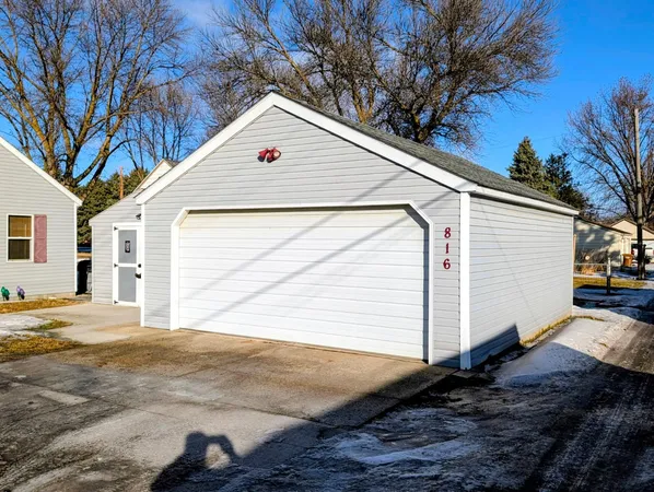 $224,000 | 816 North 3rd Street, Montevideo, MN 56265