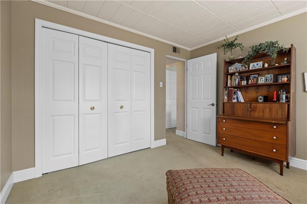 220 Coraopolis Road, Unit 3 Coraopolis, PA 15108 - Photo 19 of 25 Gallery Image 19