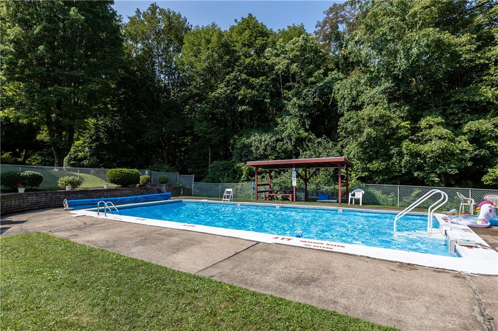 220 Coraopolis Road, Unit 3 Coraopolis, PA 15108 - Photo 25 of 25 Gallery Image 25