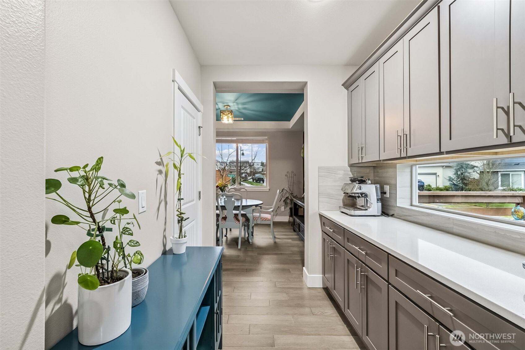 18603 134th Street East Bonney Lake, WA 98391 - Photo 10 of 39 a kitchen with a table and chairs