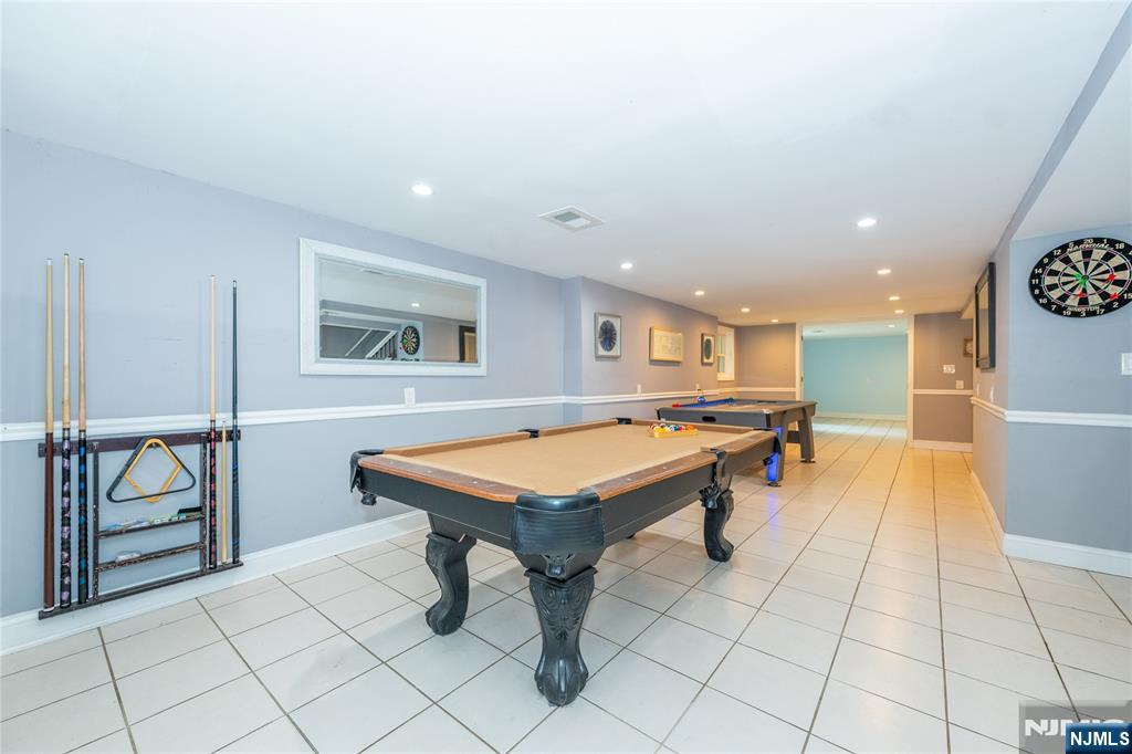 375 Queens Court Ridgewood, NJ 07450 - Photo 37 of 50